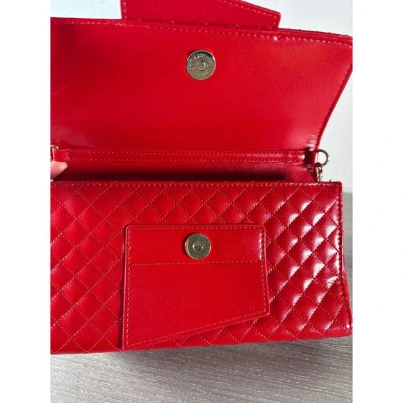 Love Moschino Red Quilted Crossbody Bag Gold Chain Strap Evening Clutch - Picture 6 of 7